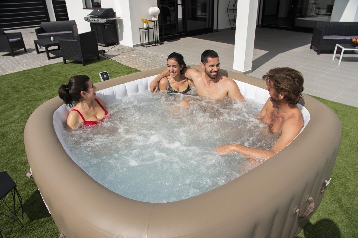 Lay-Z-Spa® Palma Energy-Efficient Smart HydroJet Pro™ Opblaasbare Spa met Appbediening voor 5-7 Personen